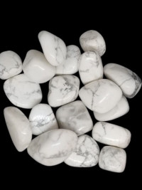 Howlite, tumbled
