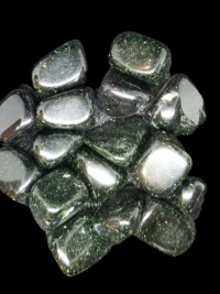 Green Goldstone, tumbled